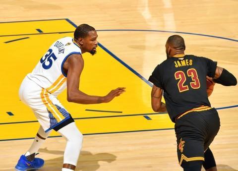 官方宣布与 官方宣布与