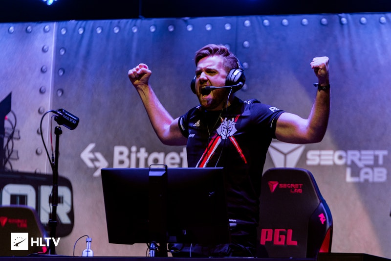 这一攻一守 这一攻一守